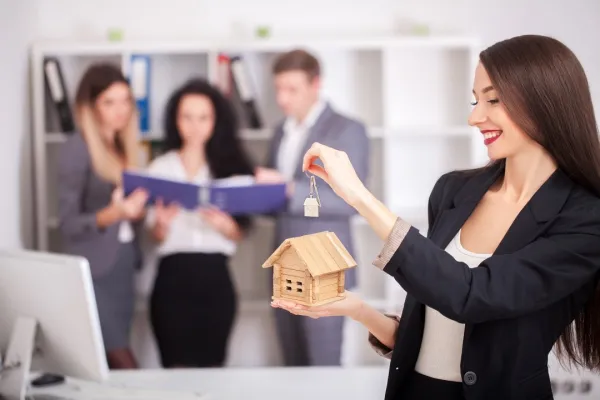 real-estate-agent-portrait-with-family-getting-new-2025-02-14-18-38-33-utc1-684aab929582c